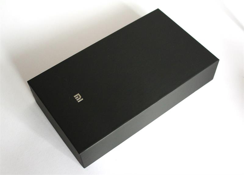 高端、商務(wù)、科技感的手機(jī)包裝盒